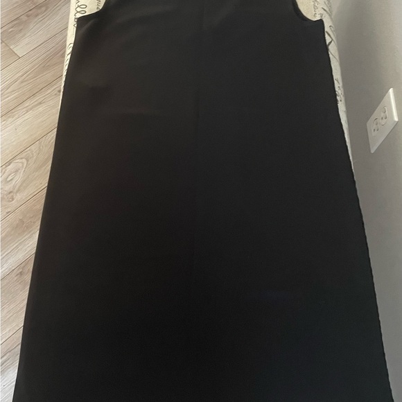 Sisley black v-neck, sleeveless size xs - Picture 3 of 5